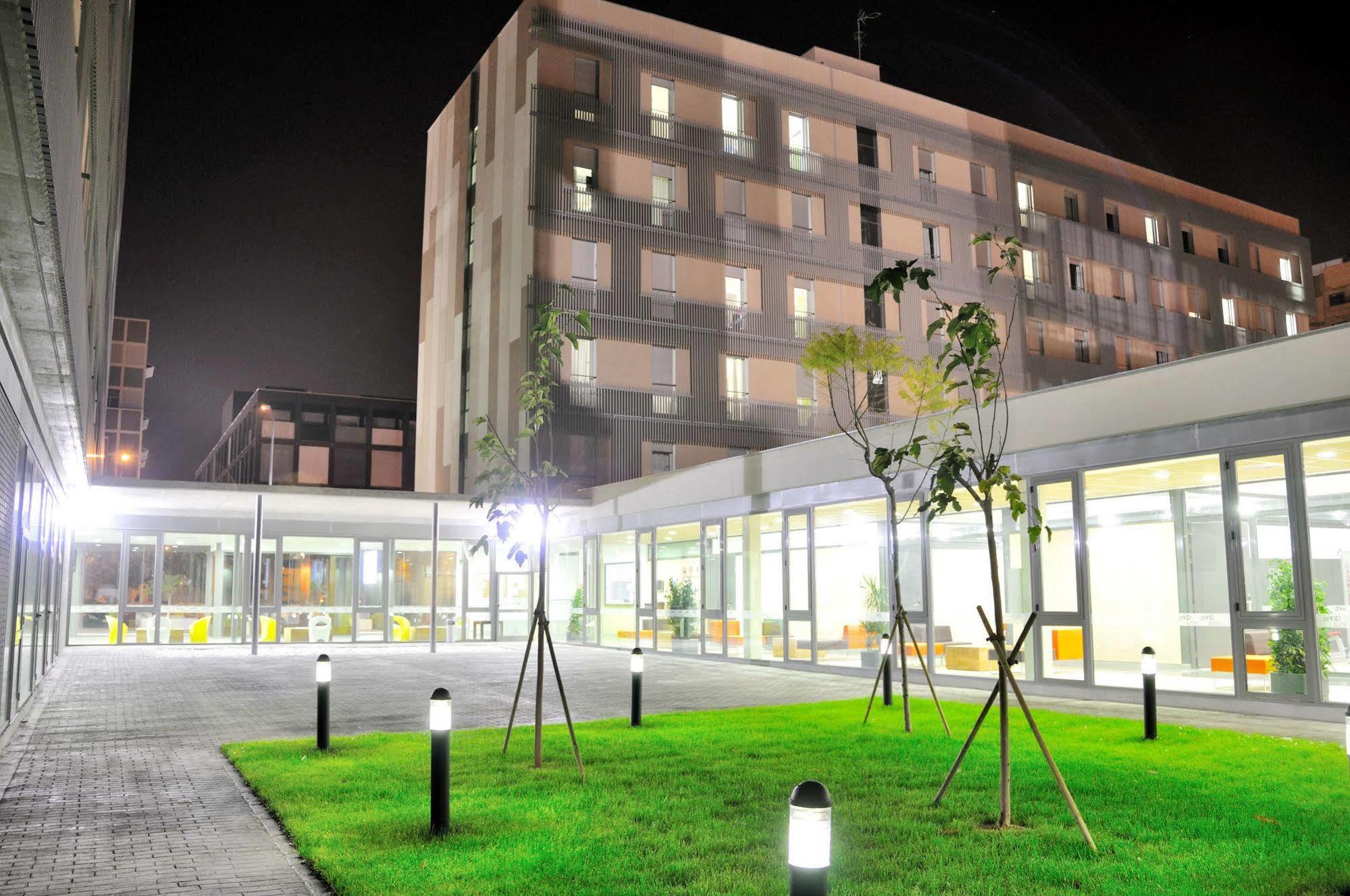 Residencia Universitaria Resa Damia Bonet Валенсія Екстер'єр фото